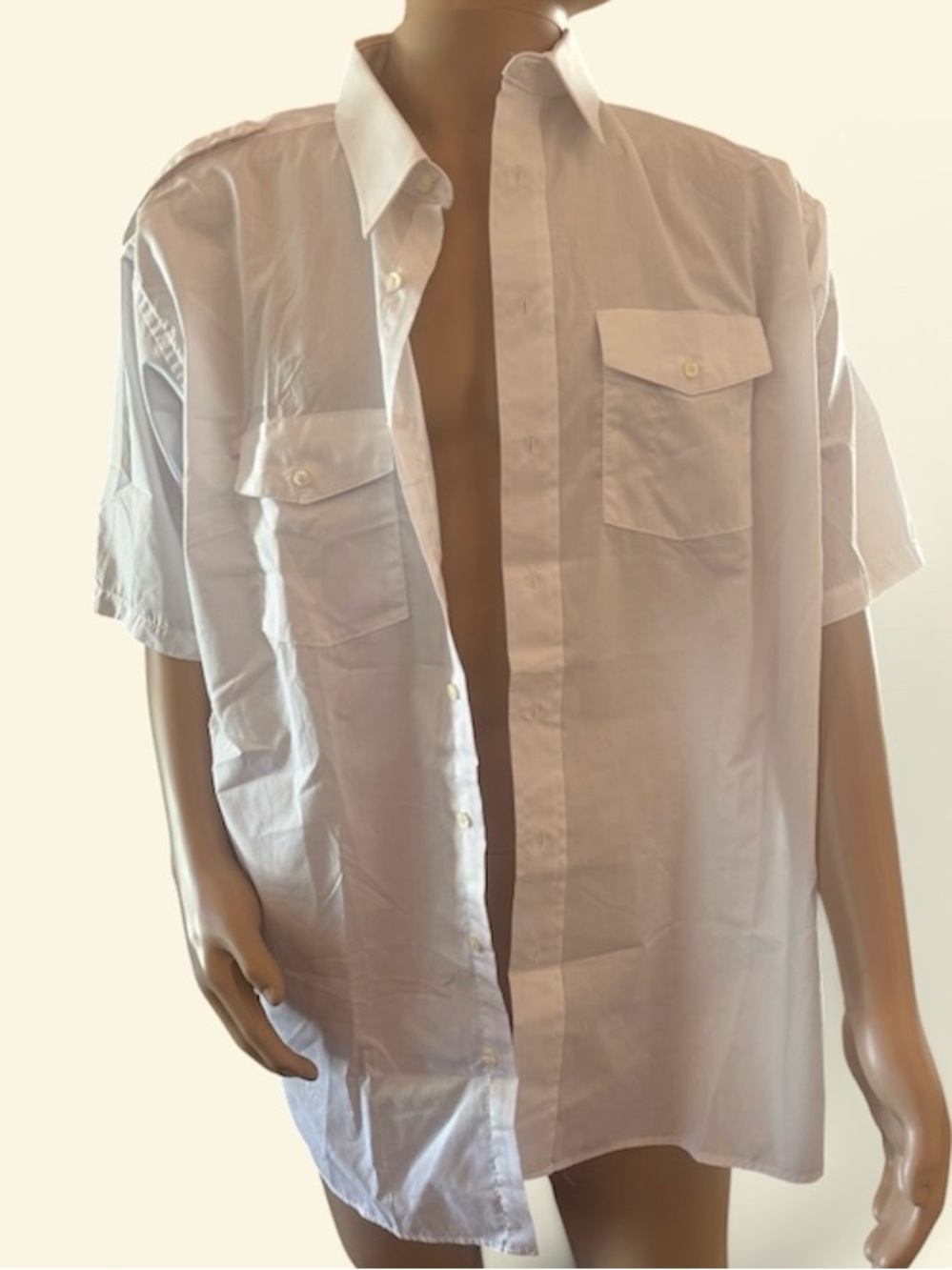 UTY White Short-Sleeve Casual Button-Down Shirt